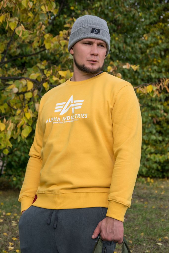 Свитшот-ALPHA-INDUSTRIES-BASIC-SWEATER-solar-yellow-1.jpg