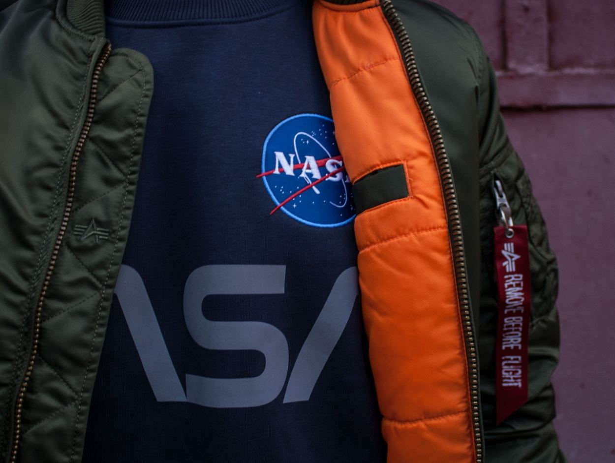 Одежда NASA Alpha Industries