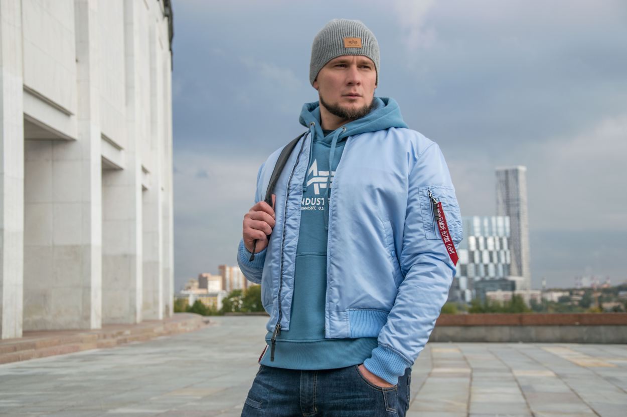 Бомбер-ALPHA-INDUSTRIES-VF-59-MA-1-light-blue-5.jpg