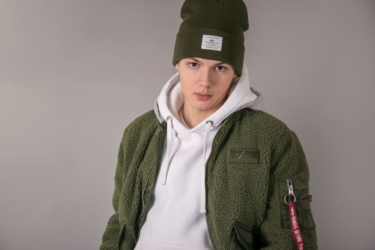 Куртка лётная ALPHA INDUSTRIES ZIP HOODY TEDDY CWU sage green фото 1