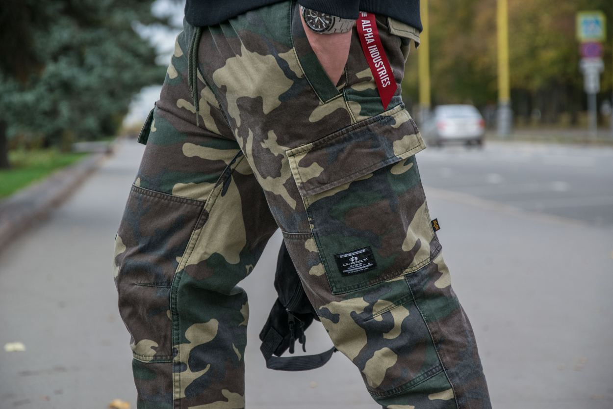 Брюки джоггеры ALPHA INDUSTRIES COTTON JOGGER camo woodland