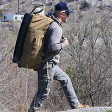 Армейской сумка вещевая-рюкзак на колёсах USMC 70x35x30 coyote б/у 11 900 руб