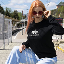 Женский свитшот ALPHA INDUSTRIES NEW BASIC SWEATER black 4 400 руб