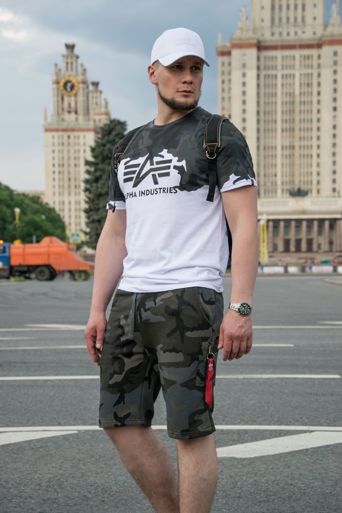 Футболка-ALPHA-INDUSTRIES-LOST-CAMO-T-black-camo-2.jpg