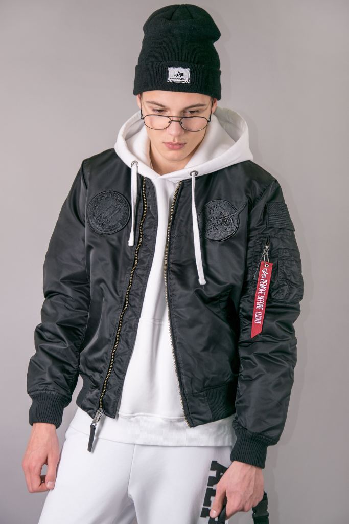 Бомбер ALPHA INDUSTRIES VF NASA MA-1 all black