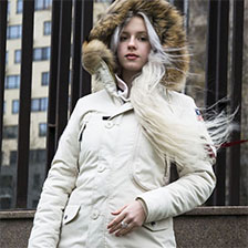 Женская аляска ALPHA INDUSTRIES POLAR натур. мех white off 21 900 руб