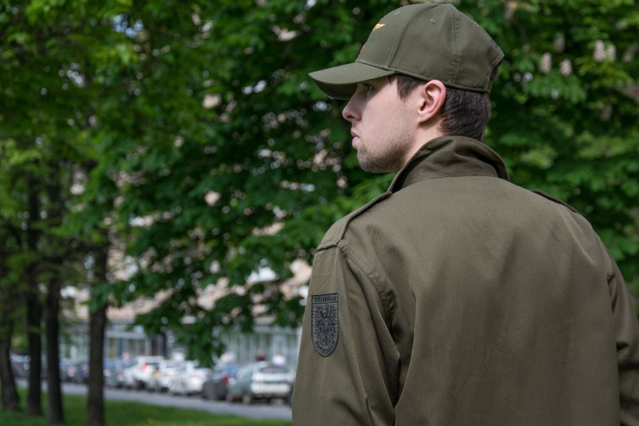 Рубашка полиэстр большие пуговицы olive Австрия (4).jpg