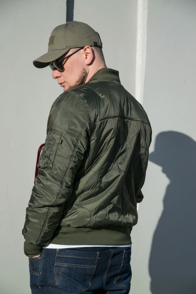 Ветровка-бомбер лётная ALPHA INDUSTRIES QUILTED FLIGHT JACKET L2B SS22 dark green фото 3