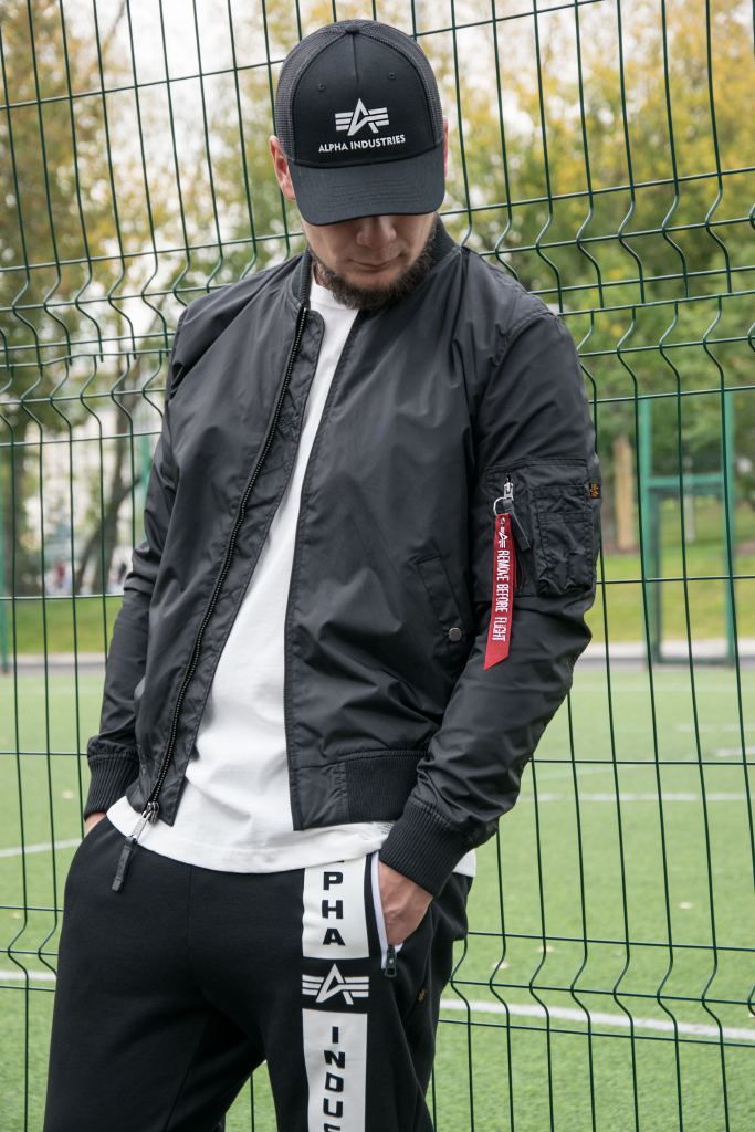 Ветровка-бомбер ALPHA INDUSTRIES TT MA-1 black фото 1