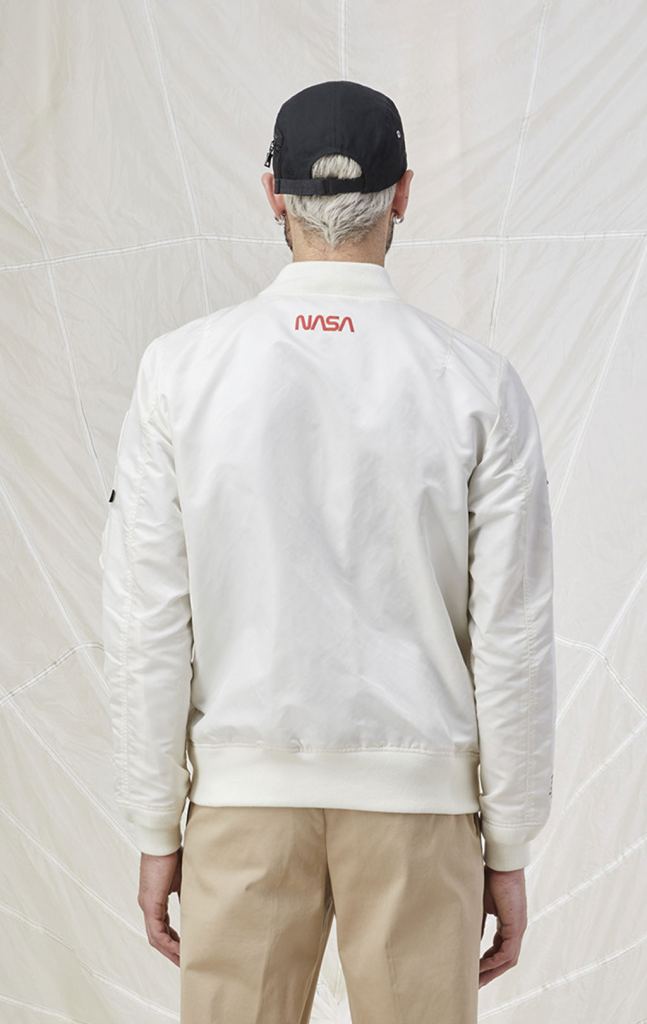 Бомбер L 2B NASA GEN II FLIGHT JACKET OFF WHITE фото 2