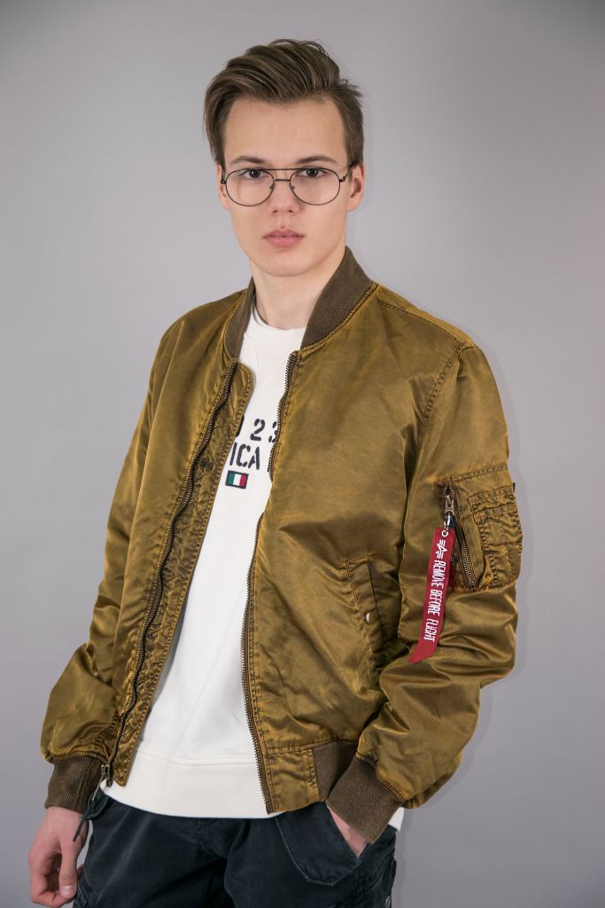 Ветровка-бомбер ALPHA INDUSTRIES VF LW BATTLEWASH MA-1 washed orange фото 1