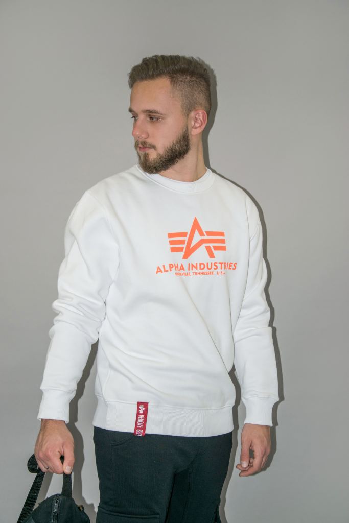 Свитшот ALPHA INDUSTRIES BASIC SWEATER белый неоновый оранжевый