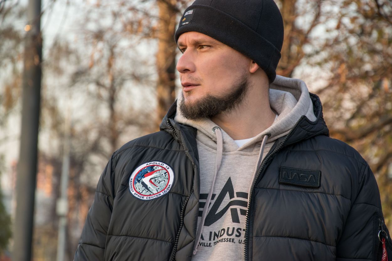 Дутая куртка ALPHA INDUSTRIES HOODED PUFFER FD NASA