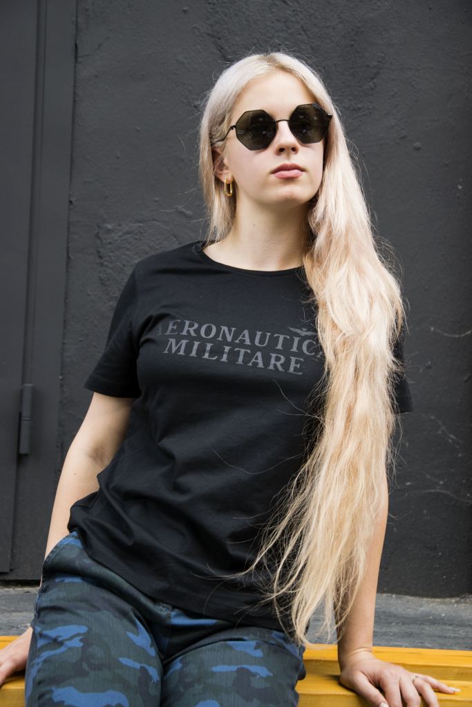 Женская брендовая футболка Аэронавтика Милитаре