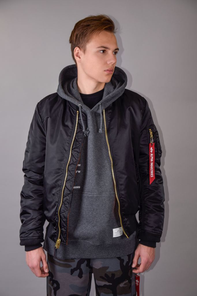 Бомбер ALPHA INDUSTRIES SLIM FIT EUROPEAN FIT MA-1 FW 22-23 black фото 1