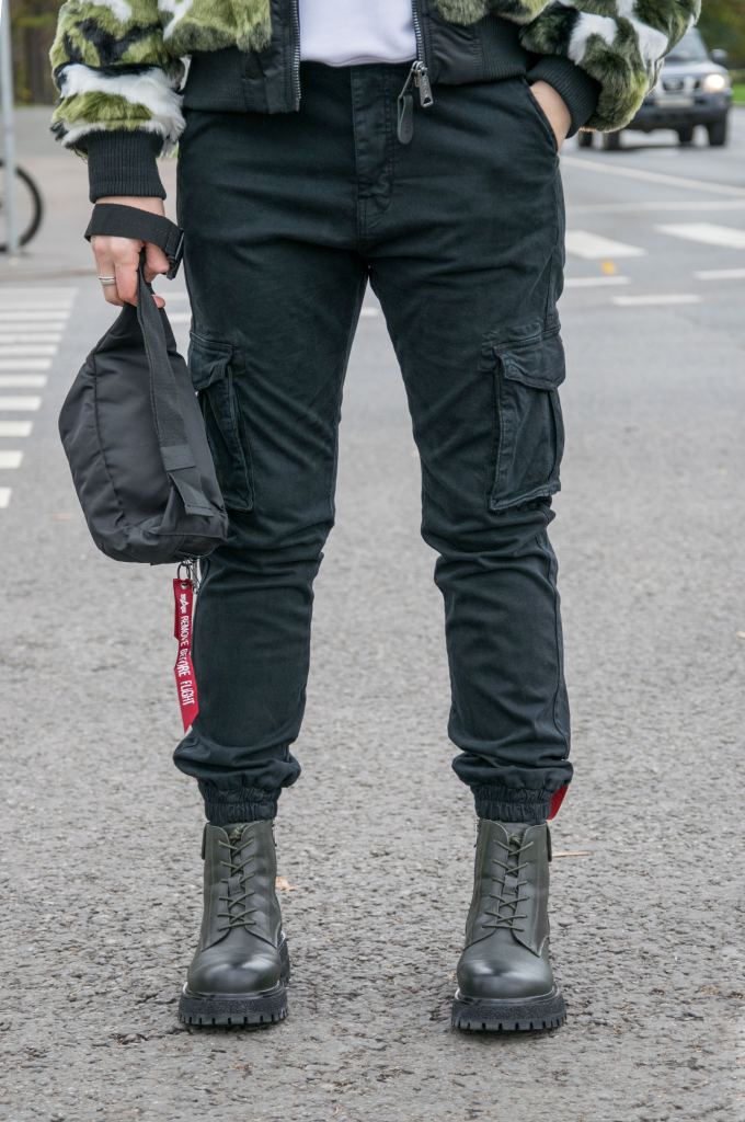 Женские брюки-карго ALPHA INDUSTRIES FIELD PANT black фото 1