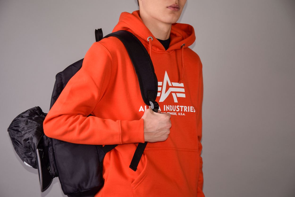 Толстовка-ALPHA-INDUSTRIES-BASIC-HOODY-atomic-red-3.jpg