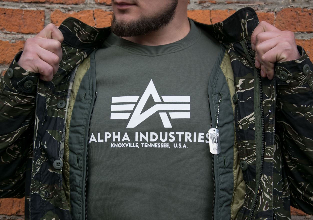 Базовый свитшот Alpha Industries
