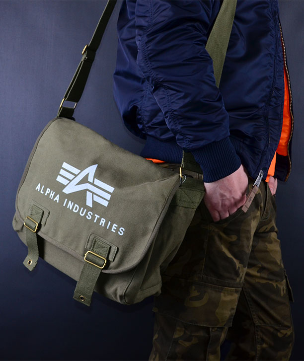 Сумка ALPHA INDUSTRIES BIG-A CANVAS BAG COURIER OLIVE выбрать и купить в интернет-магазине сумка брезентовая через плечо Альфа Индастриз, сумка милитари хаки