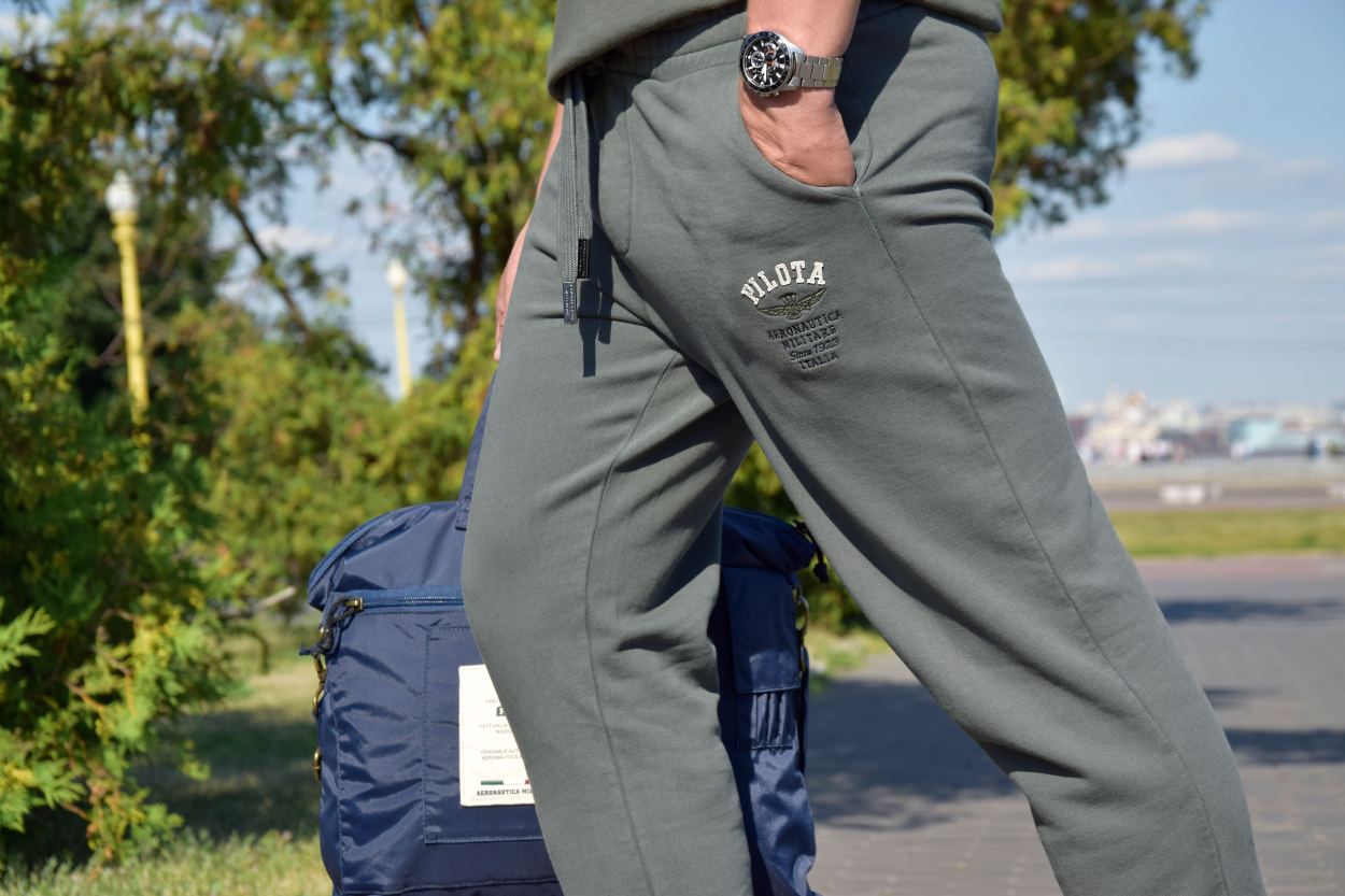 Брюки-спортивные-AERONAUTICA-MILITARE-FW-22-23-IN-verdone-(PF-856)-3.jpg Брюки-спортивные-AERONAUTICA-MILITARE-FW-22-23-IN-verdone-(PF-856)-3.jpg