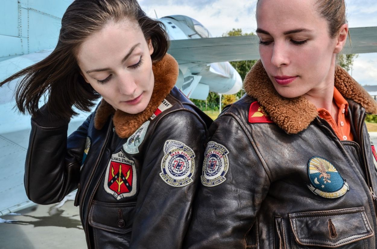 Тренд кожаная куртка-пилот для женщин