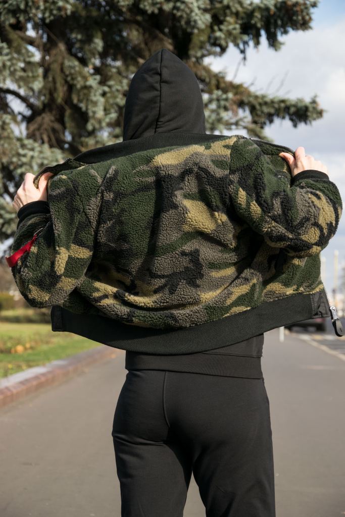 куртка с втачным рукавом