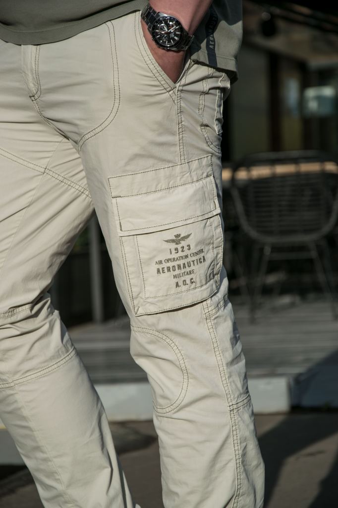 Набедренные карманы с вышивкой брюк карго AERONAUTICA MILITARE