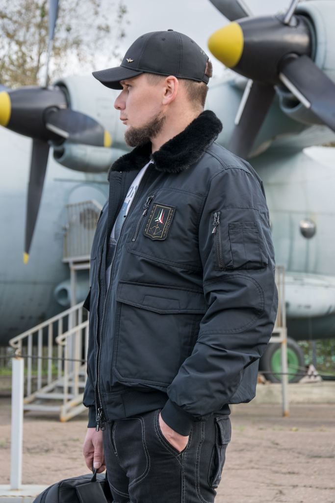 Молния на рукаве куртки пилот Аэронавтика Милитаре