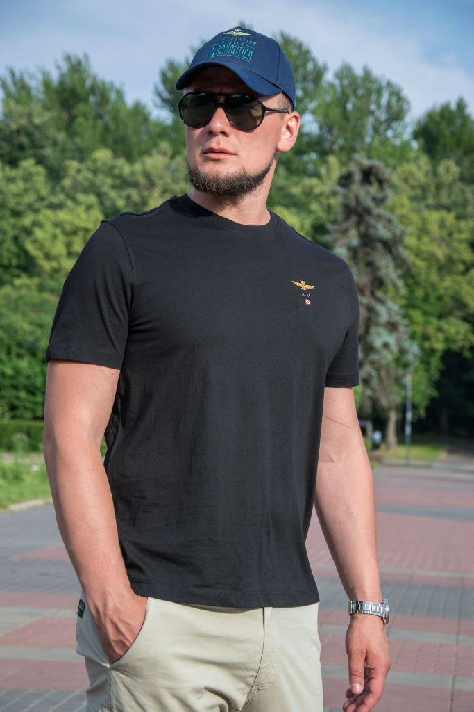 Чёрная мужская футболка Аэронавтика Милитаре
