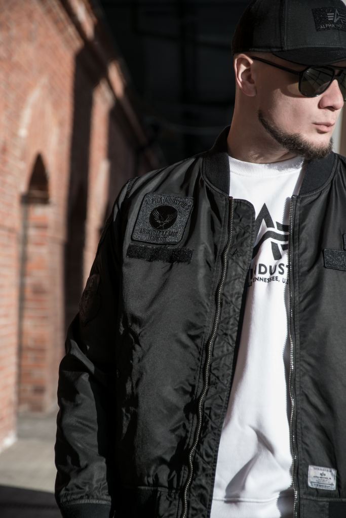 Ветровка-бомбер лётная ALPHA INDUSTRIES SQUADRON BATTLEWASH L2B SS22 black фото 4