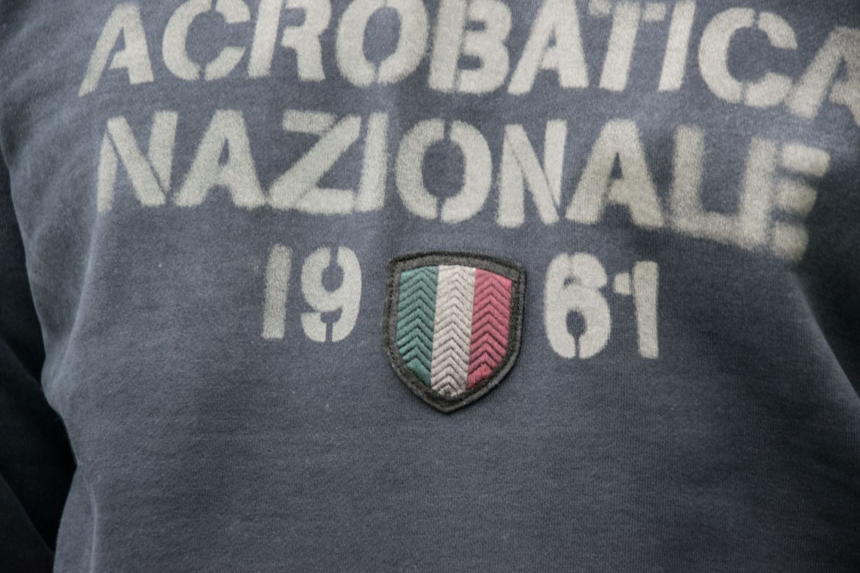 Свитшот-AERONAUTICA-MILITARE-FW-22-23-IN-blue-scuro-(FE-1717)-5.jpg Свитшот-AERONAUTICA-MILITARE-FW-22-23-IN-blue-scuro-(FE-1717)-5.jpg