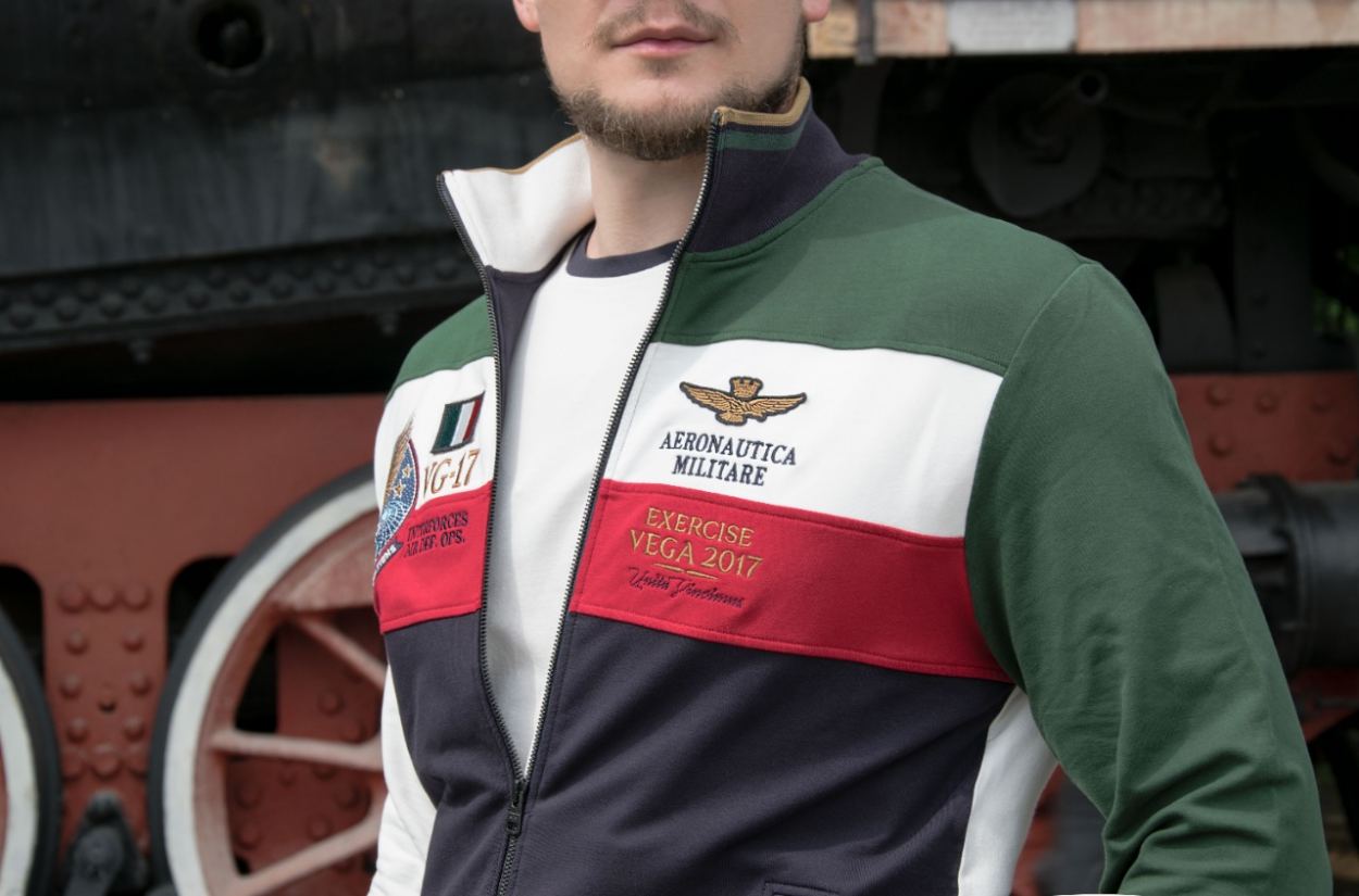 Толстовка AERONAUTICA MILITARE SS 20/TR verde band/off white (FE 1388)