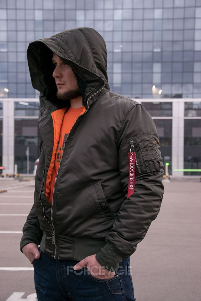 Куртка бомбер ALPHA INDUSTRIES капюшон