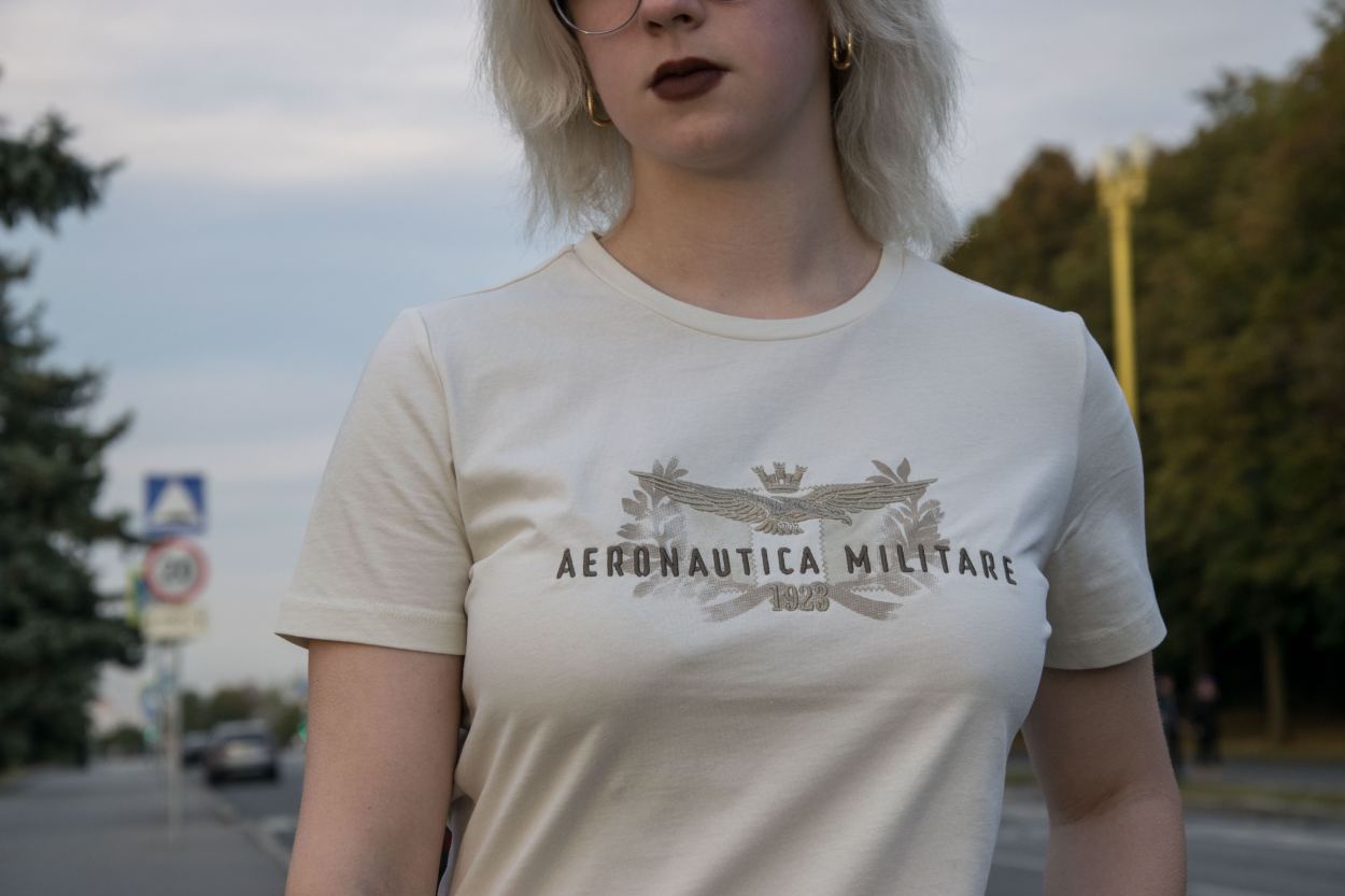 Женская-футболка-AERONAUTICA-MILITARE-FW-22-23-TR-ghiaccio-(TS-2038)-3.jpg