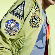 Ветровка-бомбер ALPHA INDUSTRIES FEAR THE BONES BATTLEWASH L-2B neon yellow 19700 руб.