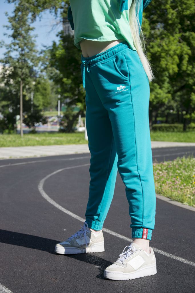 Женские брюки спортивные джоггеры ALPHA INDUSTRIES BASIC JOGGER SL blue lagoon (1).jpg Женские брюки спортивные джоггеры ALPHA INDUSTRIES BASIC JOGGER SL blue lagoon (1).jpg