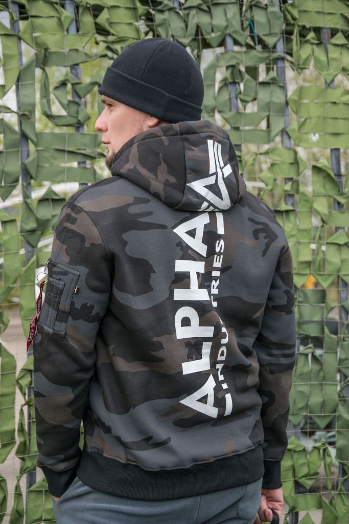 Толстовка-ALPHA-INDUSTRIES-BACK-PRINT-HOODY-CAMO-black-camo-1.jpg