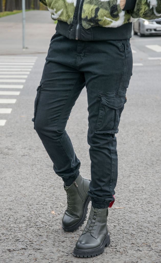 брюки с эластичными манжетами