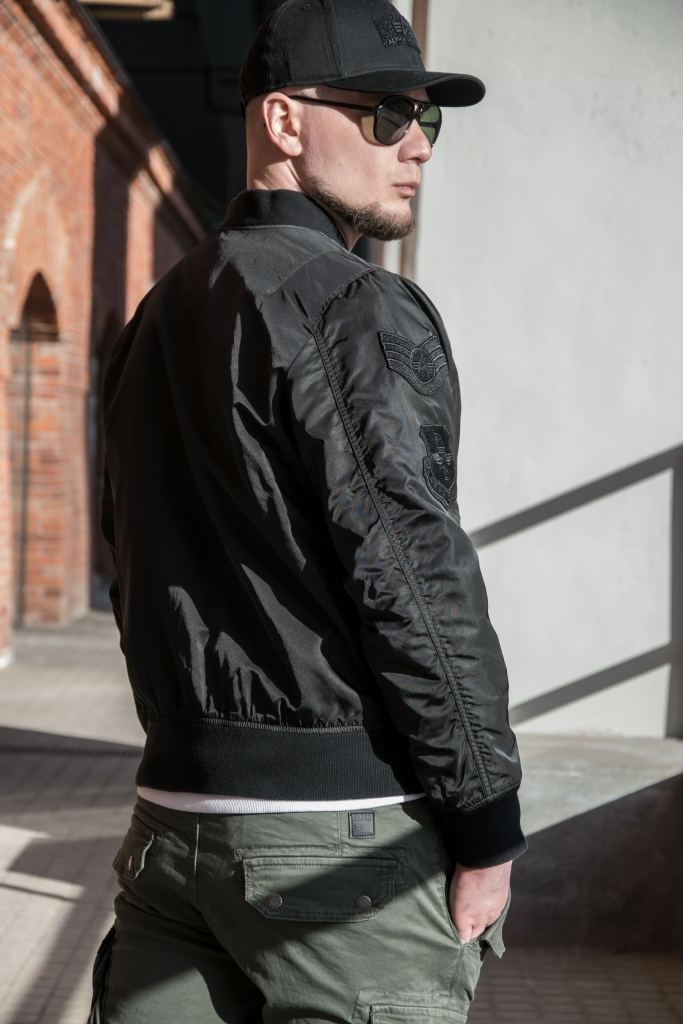 Ветровка-бомбер лётная ALPHA INDUSTRIES SQUADRON BATTLEWASH L2B SS22 black фото 2