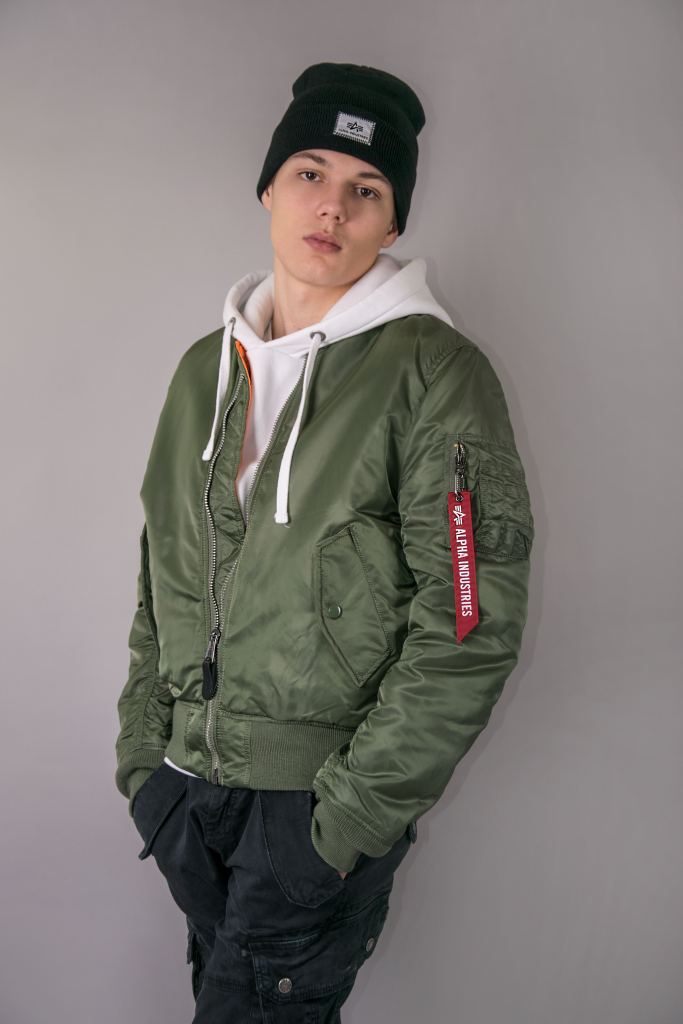 Бомбер ALPHA INDUSTRIES SLIM FIT EUROPEAN FIT MA-1 FW22-23 sage_green фото 2