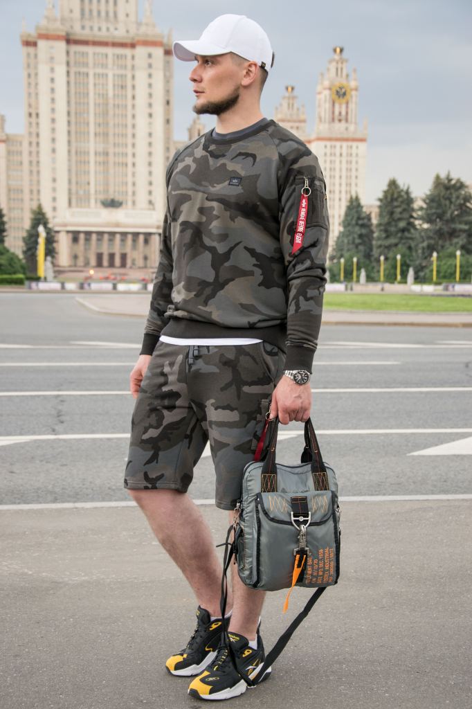 Спортивный свитшот в сером камуфляже Alpha Industries