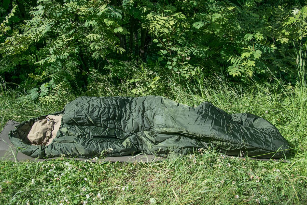 Военный спальник в чехле