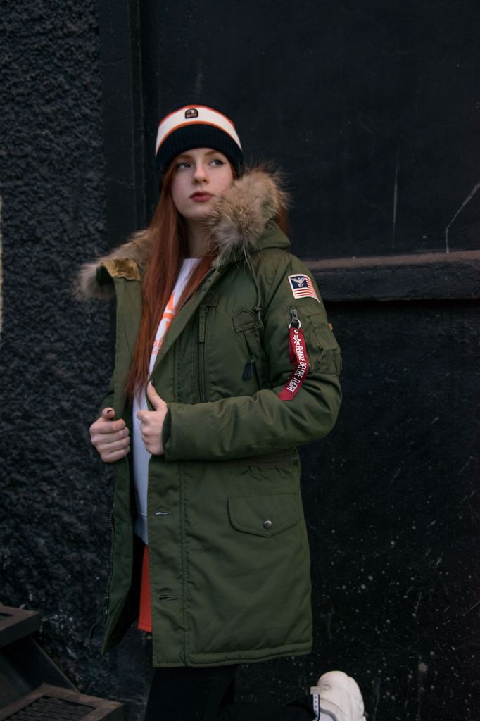 Женская аляска ALPHA INDUSTRIES POLAR натур. мех dark green