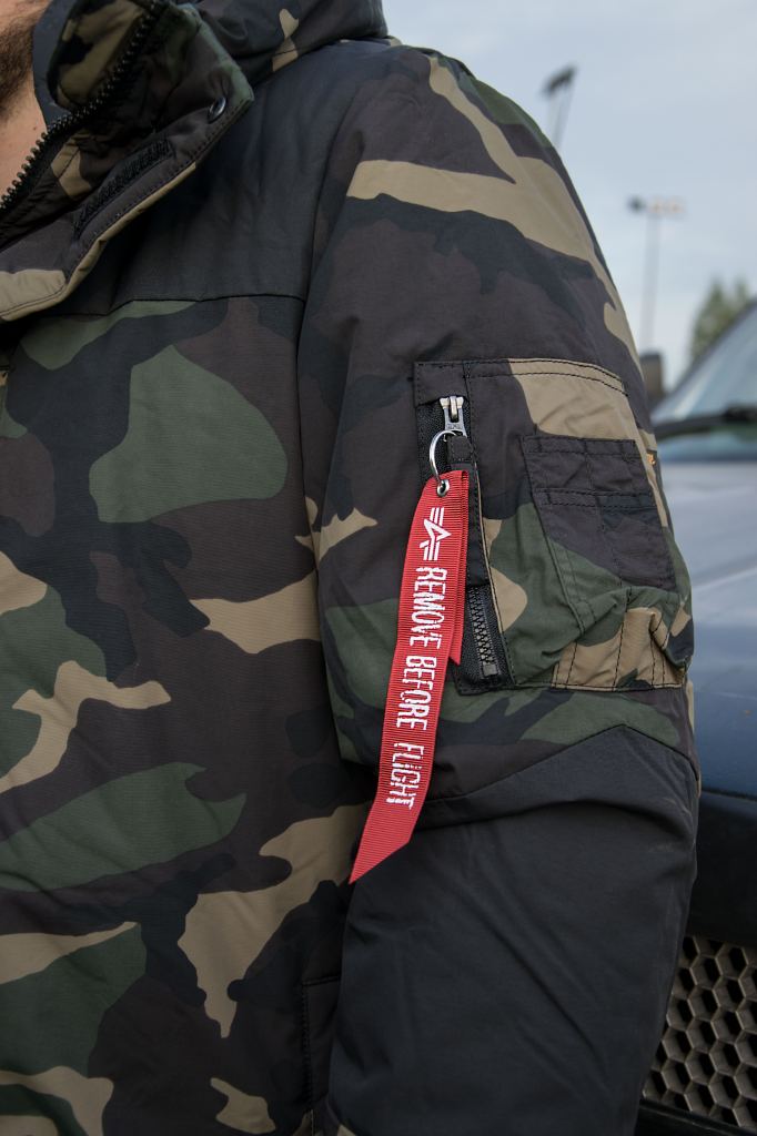 Фирменная ленточка Remove Before Flight