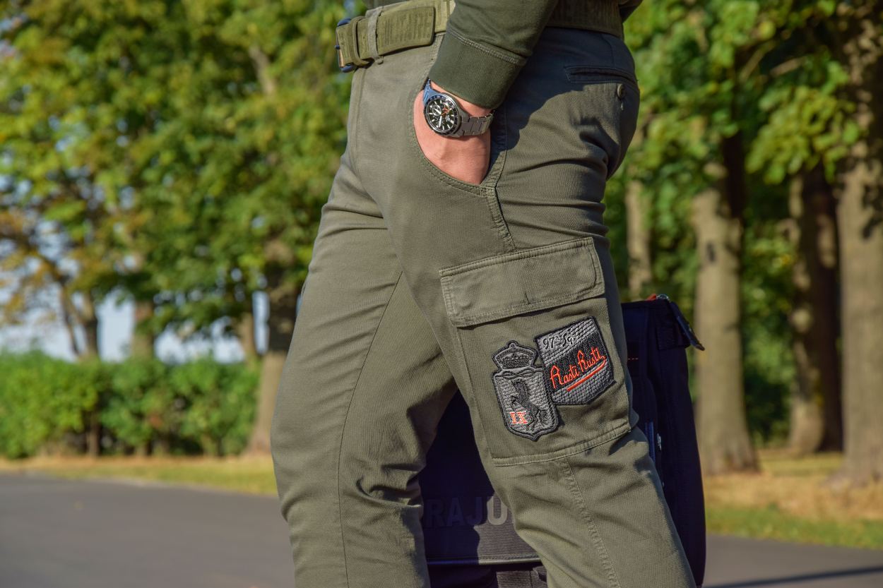 Брюки-карго-AERONAUTICA-MILITARE-SS-22-AL-verde-militare-(PA-1475)-3.jpg Брюки-карго-AERONAUTICA-MILITARE-SS-22-AL-verde-militare-(PA-1475)-3.jpg