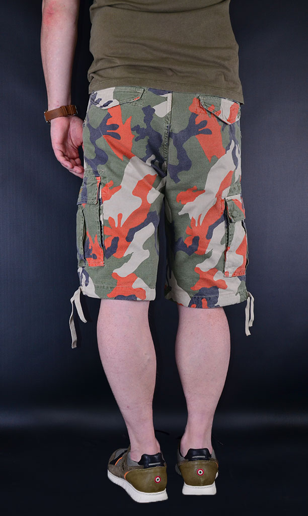 мужские камуфлированные шорты Aeronautica Militare новая коллекция, вид сзади