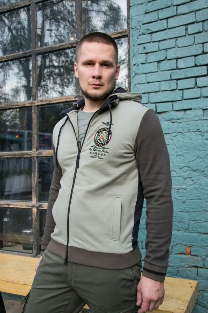 Толстовка с капюшоном AERONAUTICA MILITARE FW 20/21/TR black/verde scuro (FE 1523)