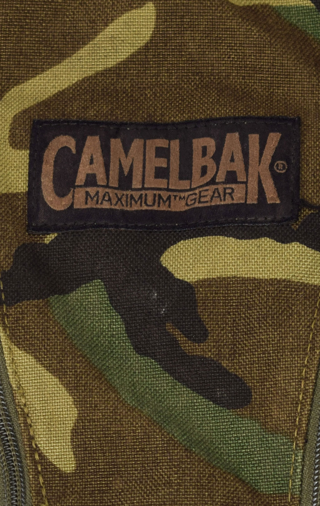 Питьевая система армейская CamelBak M.U.L.E. camo woodland б/у Англия